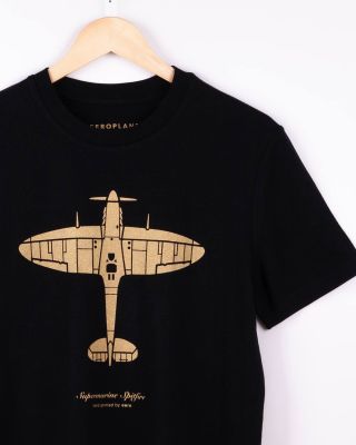 Golden Spitfire - speciální edice ikonického designu nyní ve dvou barevných provedeních - černá a navy. Odesíláme ihned,...
